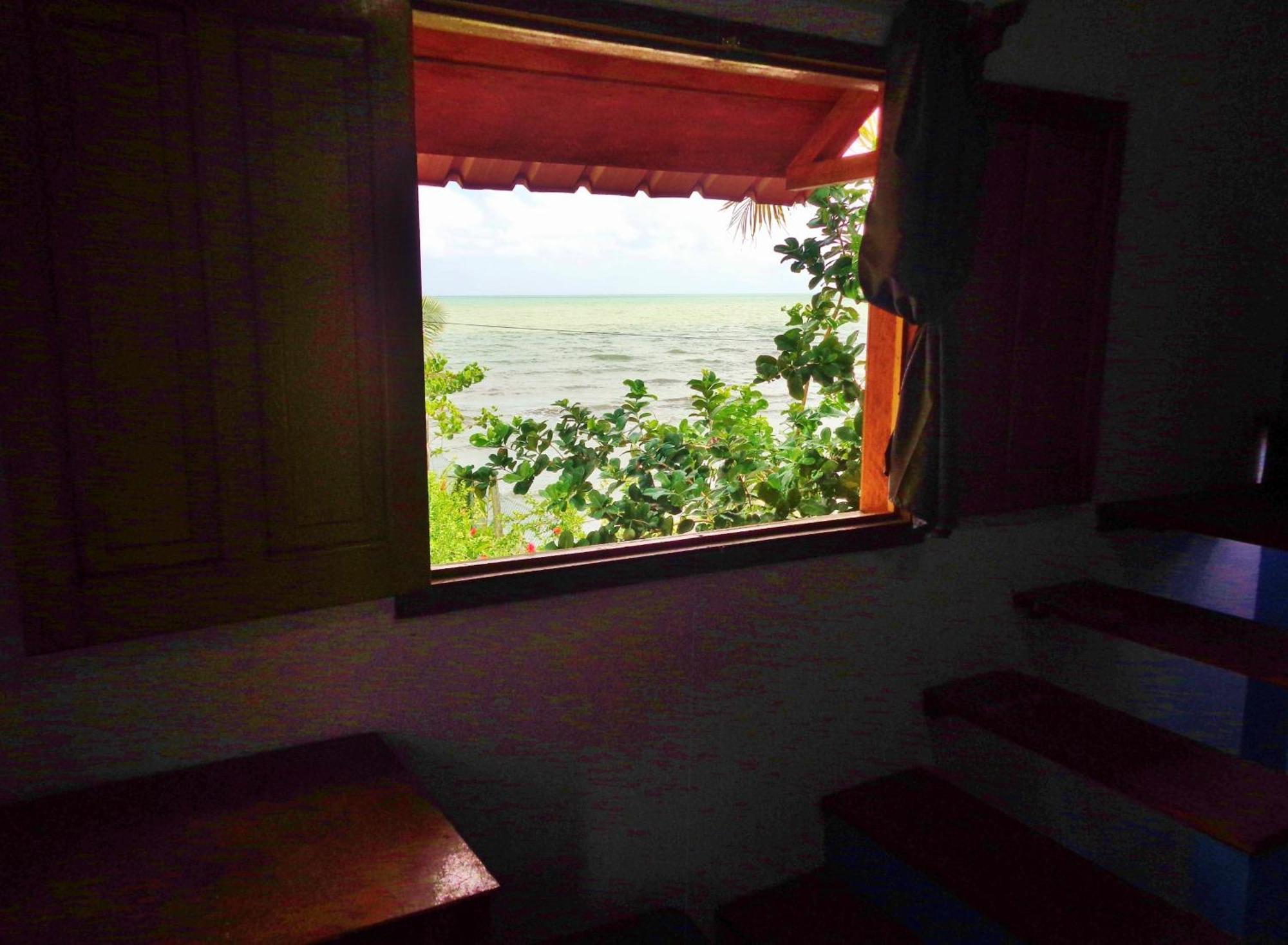 Livingston Resort Hotel Room photo
